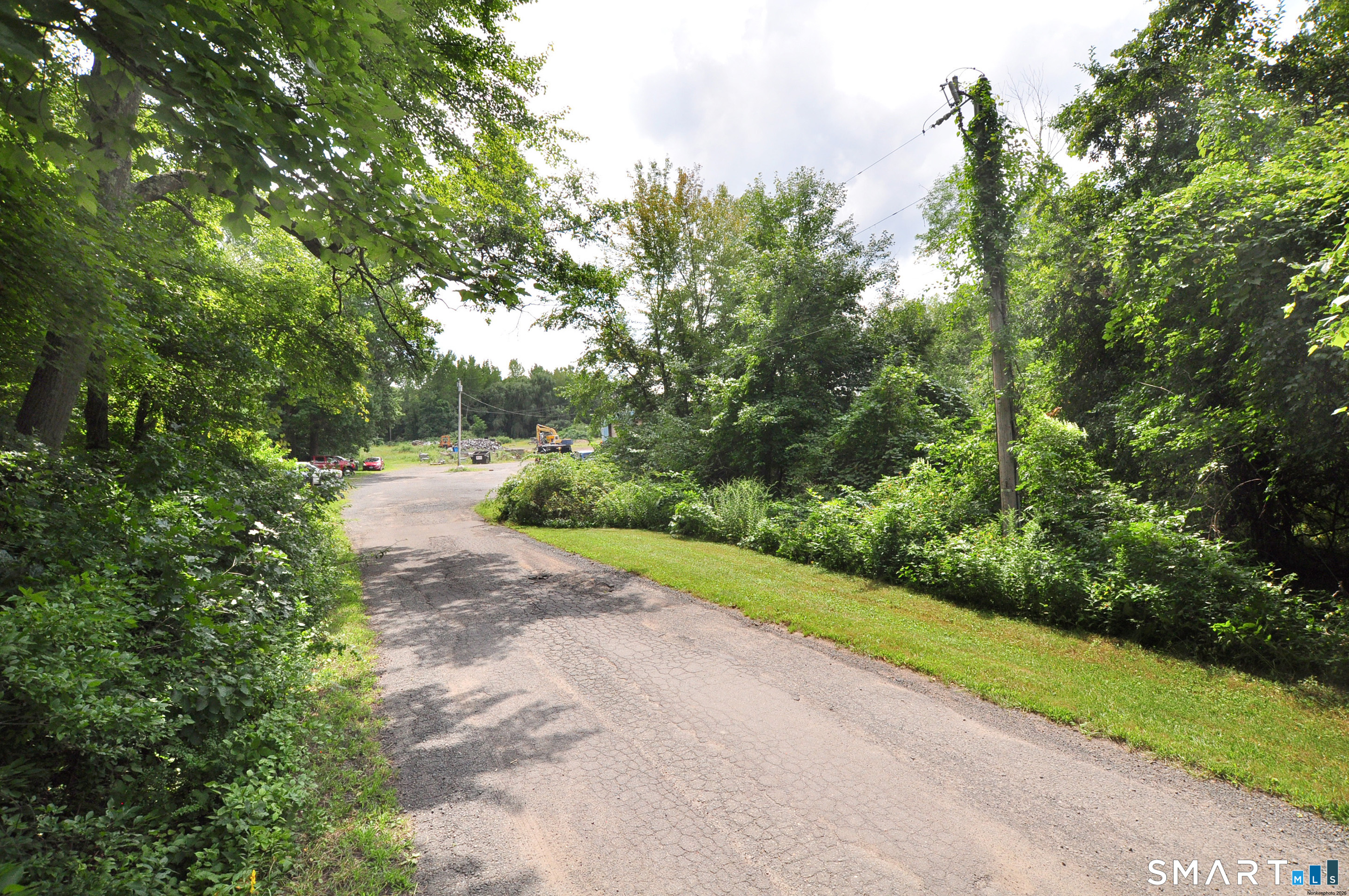 231-235T Dudley Town Road Windsor CT 06095