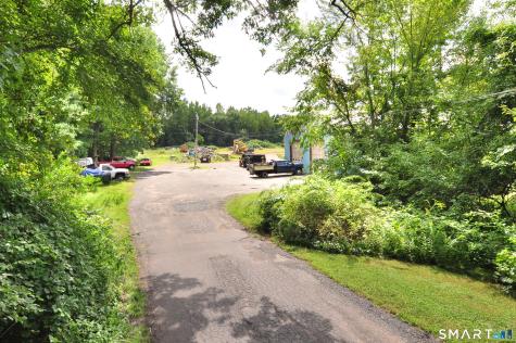 231-235T Dudley Town Road Windsor CT 06095