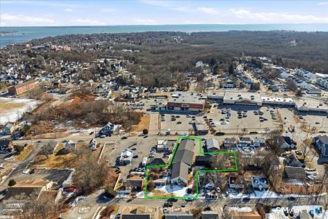 33 Boston Post Road Waterford CT 06385