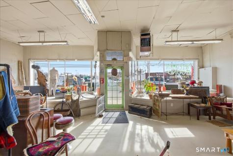 33 Boston Post Road Waterford CT 06385