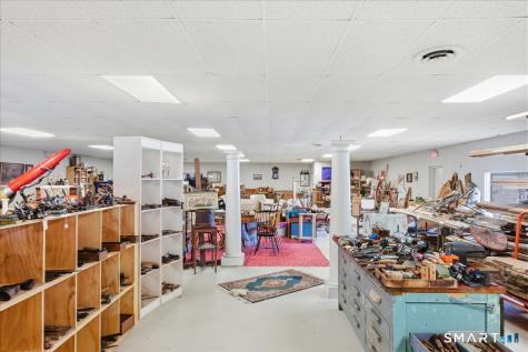 33 Boston Post Road Waterford CT 06385