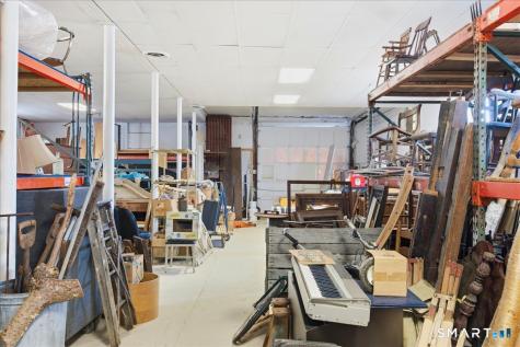 33 Boston Post Road Waterford CT 06385