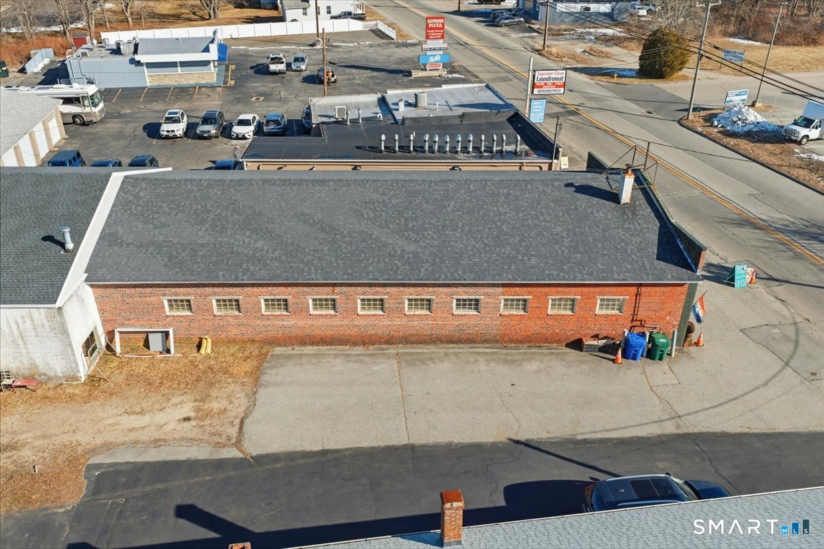 33 Boston Post Road Waterford CT 06385