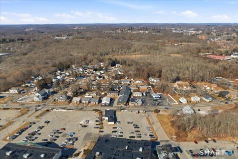 33 Boston Post Road Waterford CT 06385