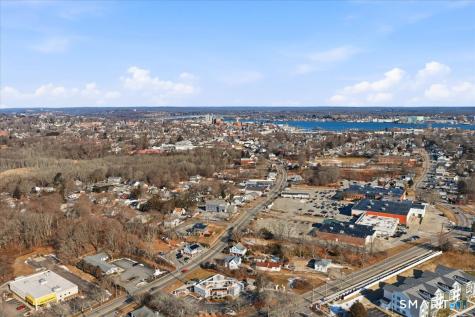 33 Boston Post Road Waterford CT 06385