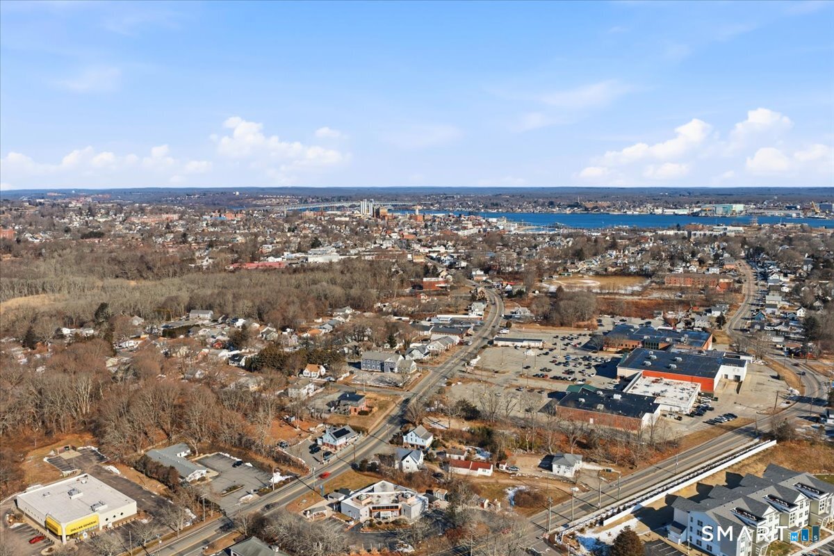 33 Boston Post Road Waterford CT 06385