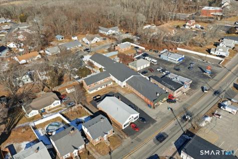 33 Boston Post Road Waterford CT 06385