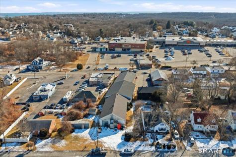 33 Boston Post Road Waterford CT 06385