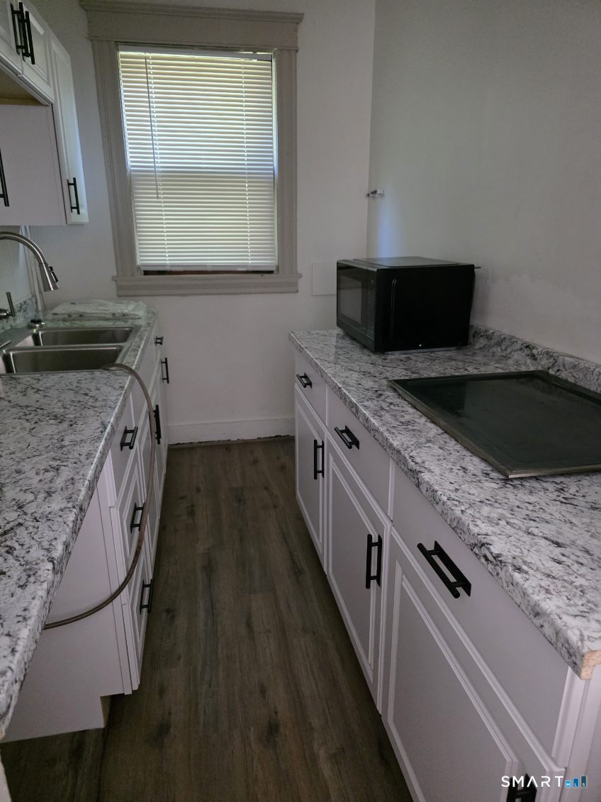 35 Linden Street New London CT 06320