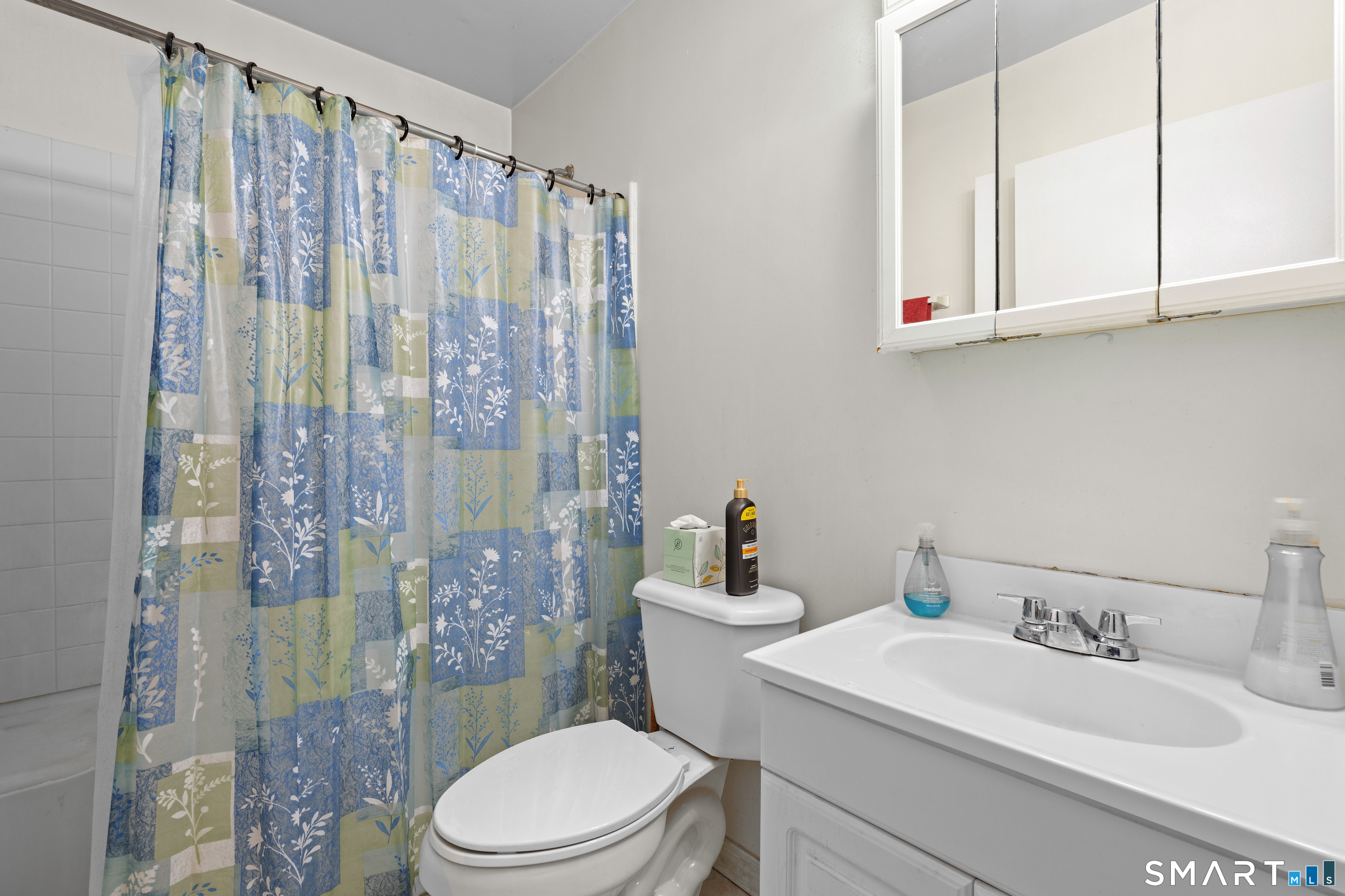 1422 Dixwell Avenue Hamden CT 06514