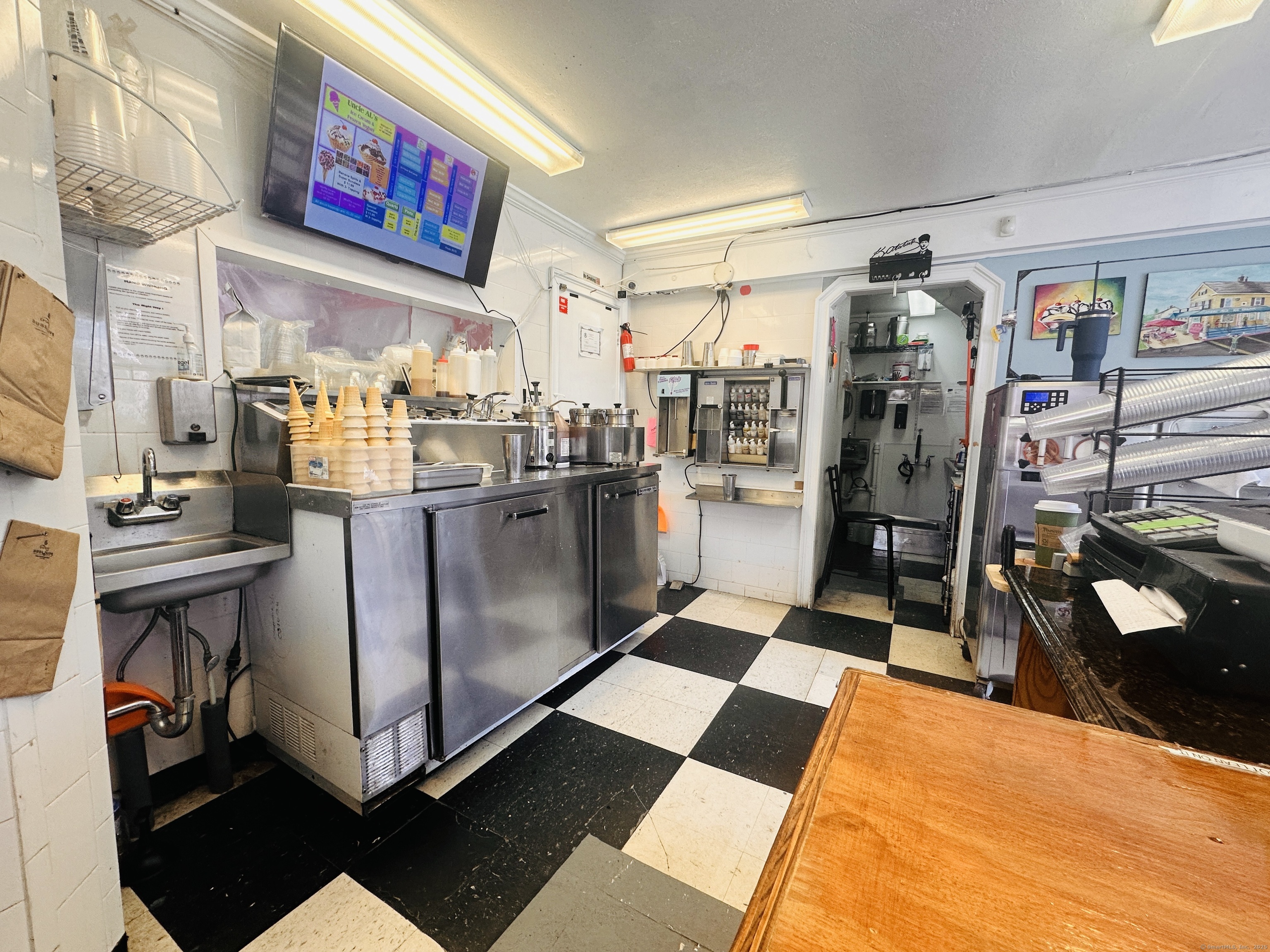 444 Main Street Monroe CT 06468