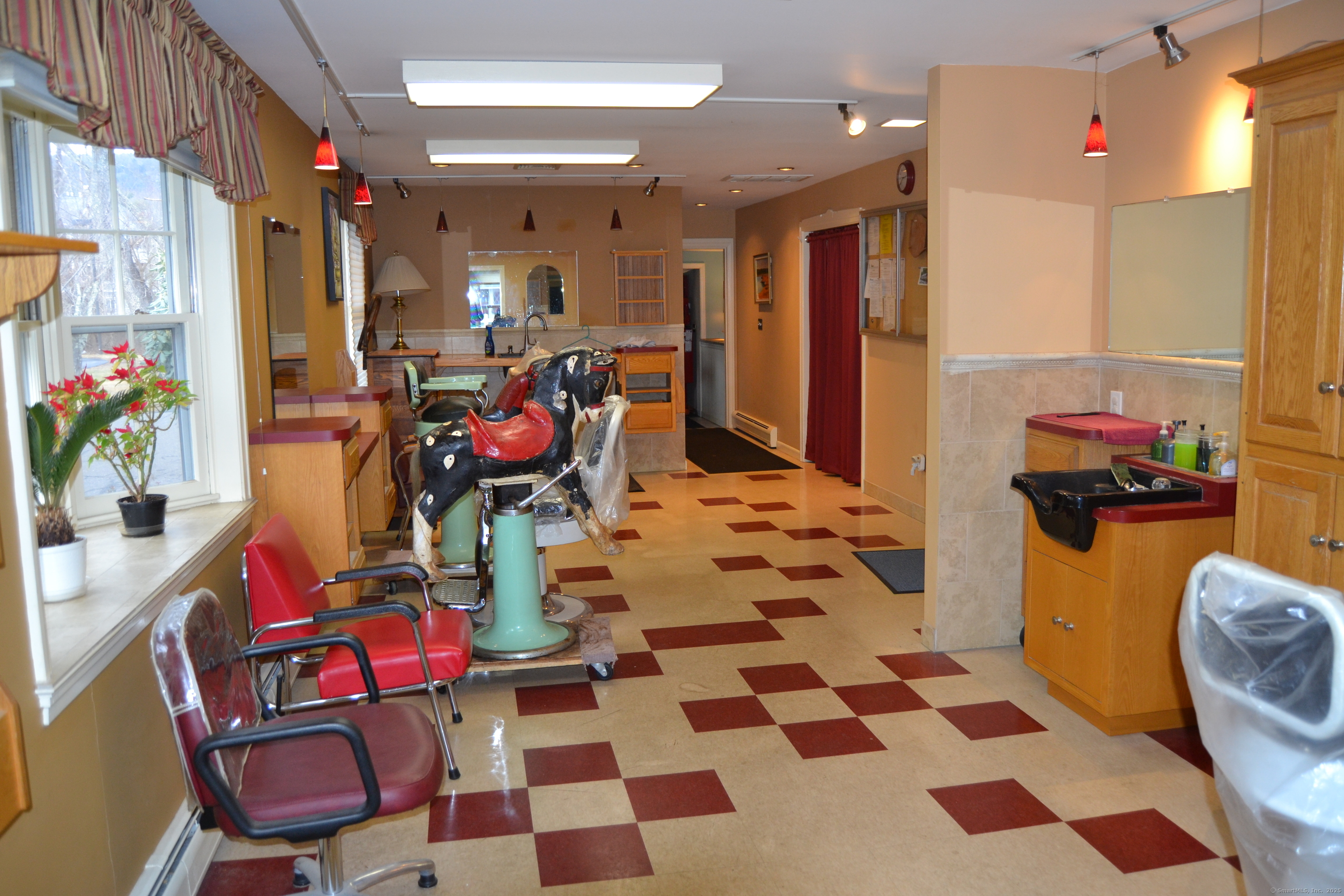 136 Hopmeadow Street Simsbury CT 06089