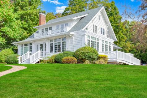 71 Cedar Street Branford CT 06405