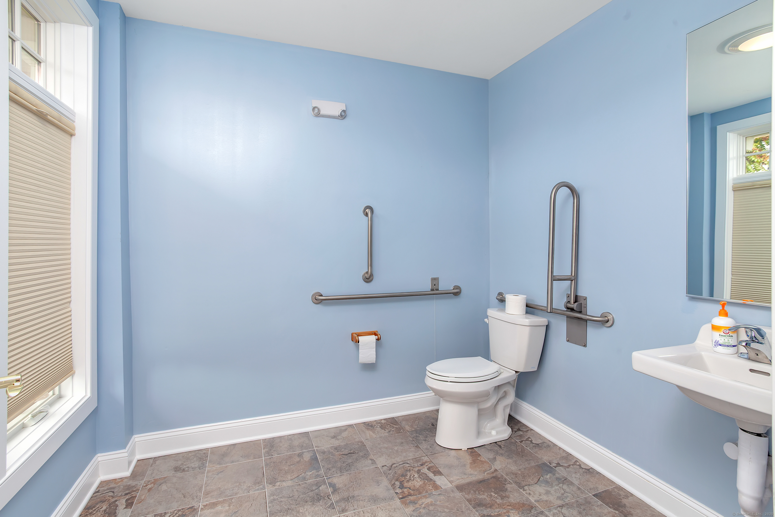71 Cedar Street Branford CT 06405