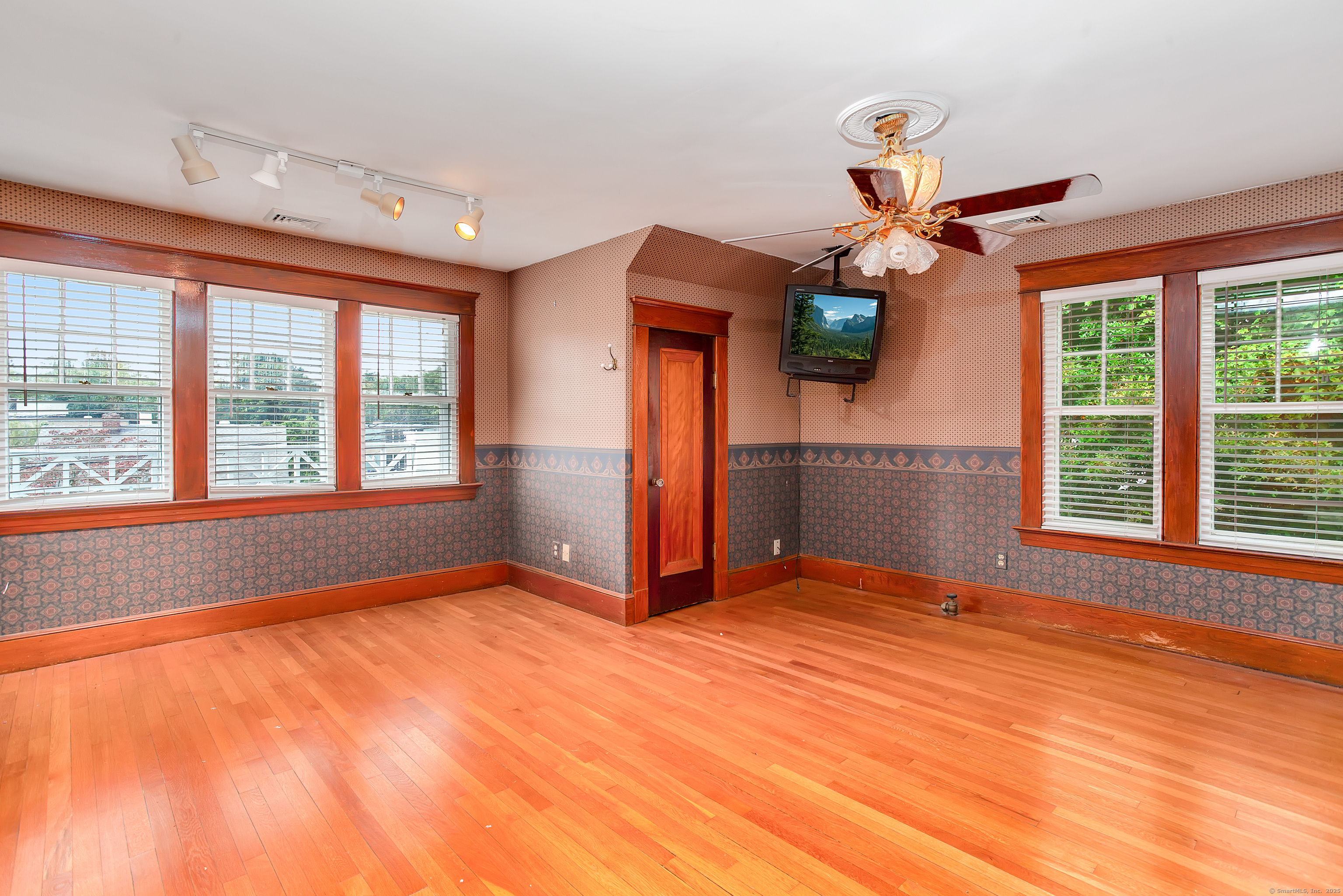 71 Cedar Street Branford CT 06405