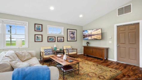 132 Shore Road Old Lyme CT 06371