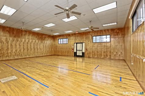 574 Campbell Avenue West Haven CT 06516
