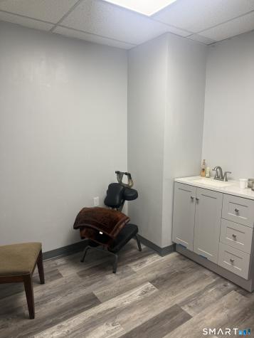 171 Grandview Avenue Waterbury CT 06708