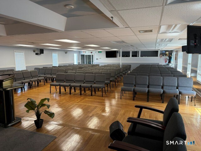2212 Main Street Bridgeport CT 06606
