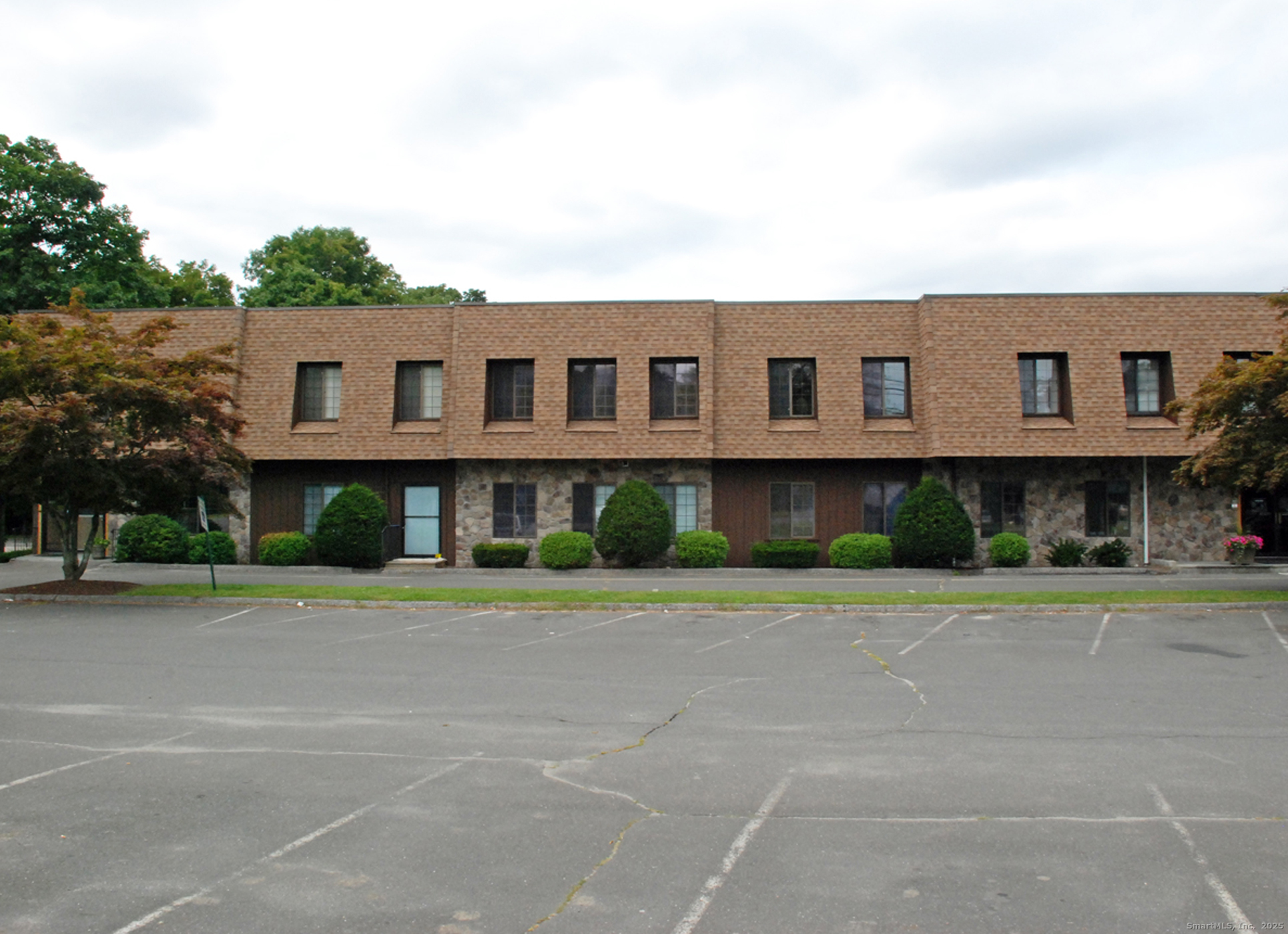 304 Federal Road Brookfield CT 06804