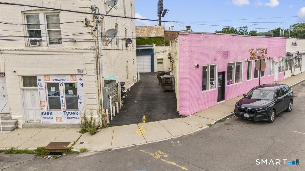 872 Bank Street Waterbury CT 06708