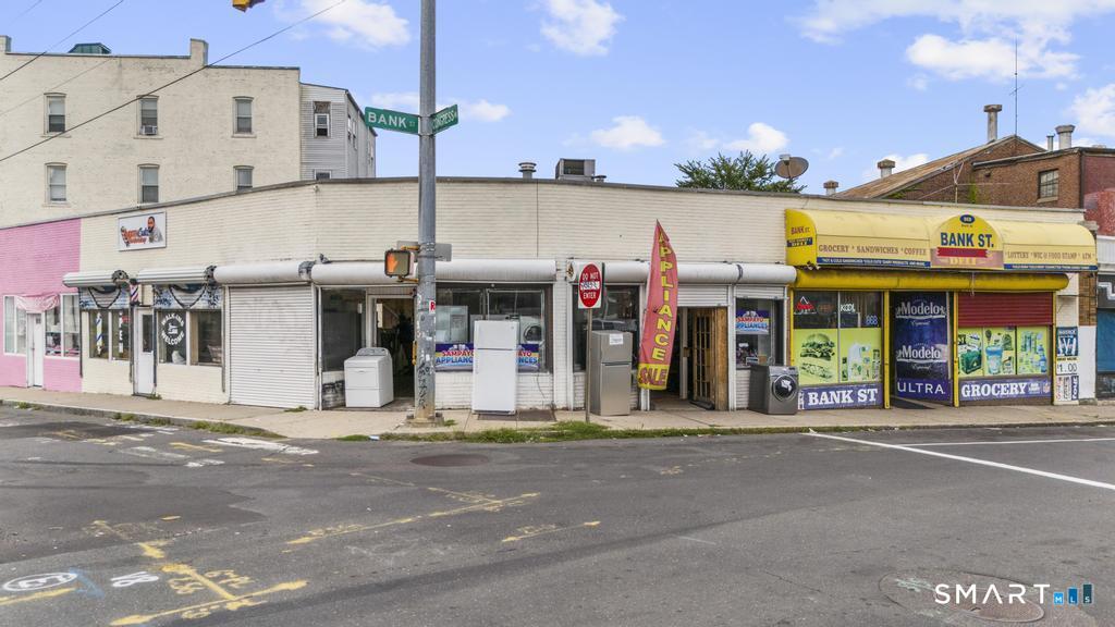 872 Bank Street Waterbury CT 06708