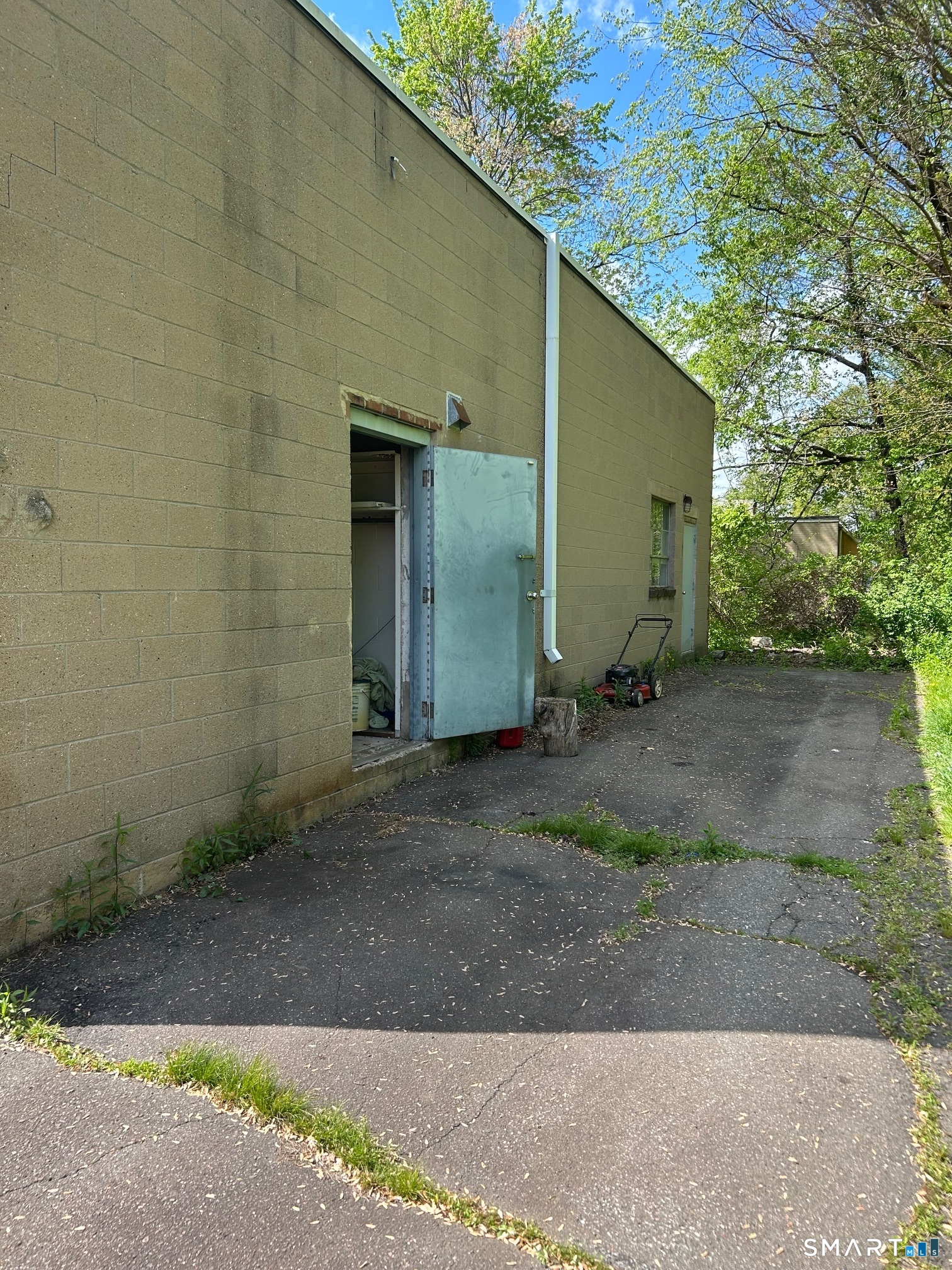 72 Granby Street Bloomfield CT 06002