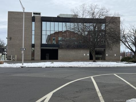 43 East Main Street Meriden CT 06450