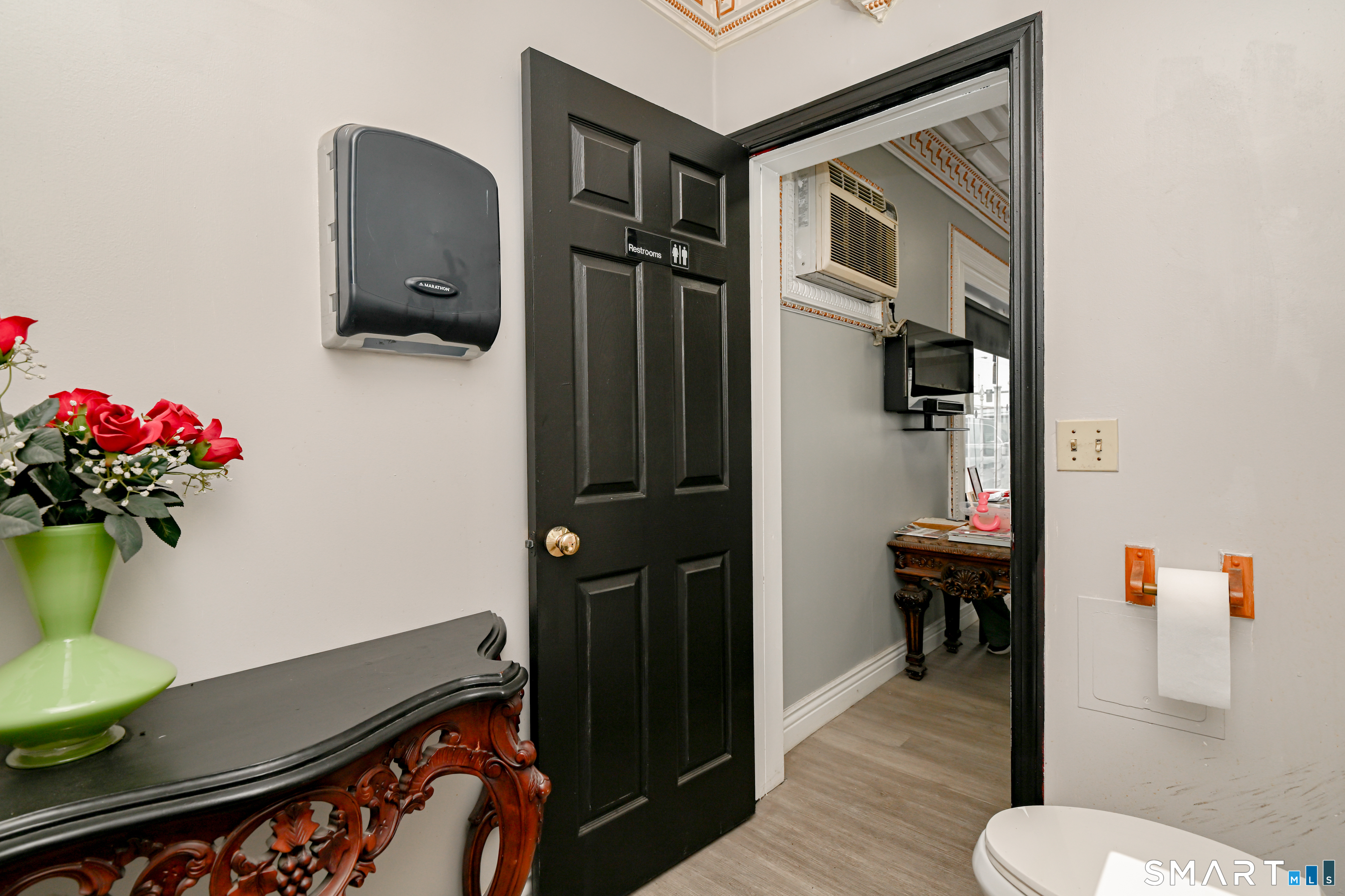385 New Park Avenue Hartford CT 06106