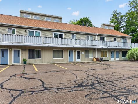 2514 Boston Post Road Guilford CT 06437