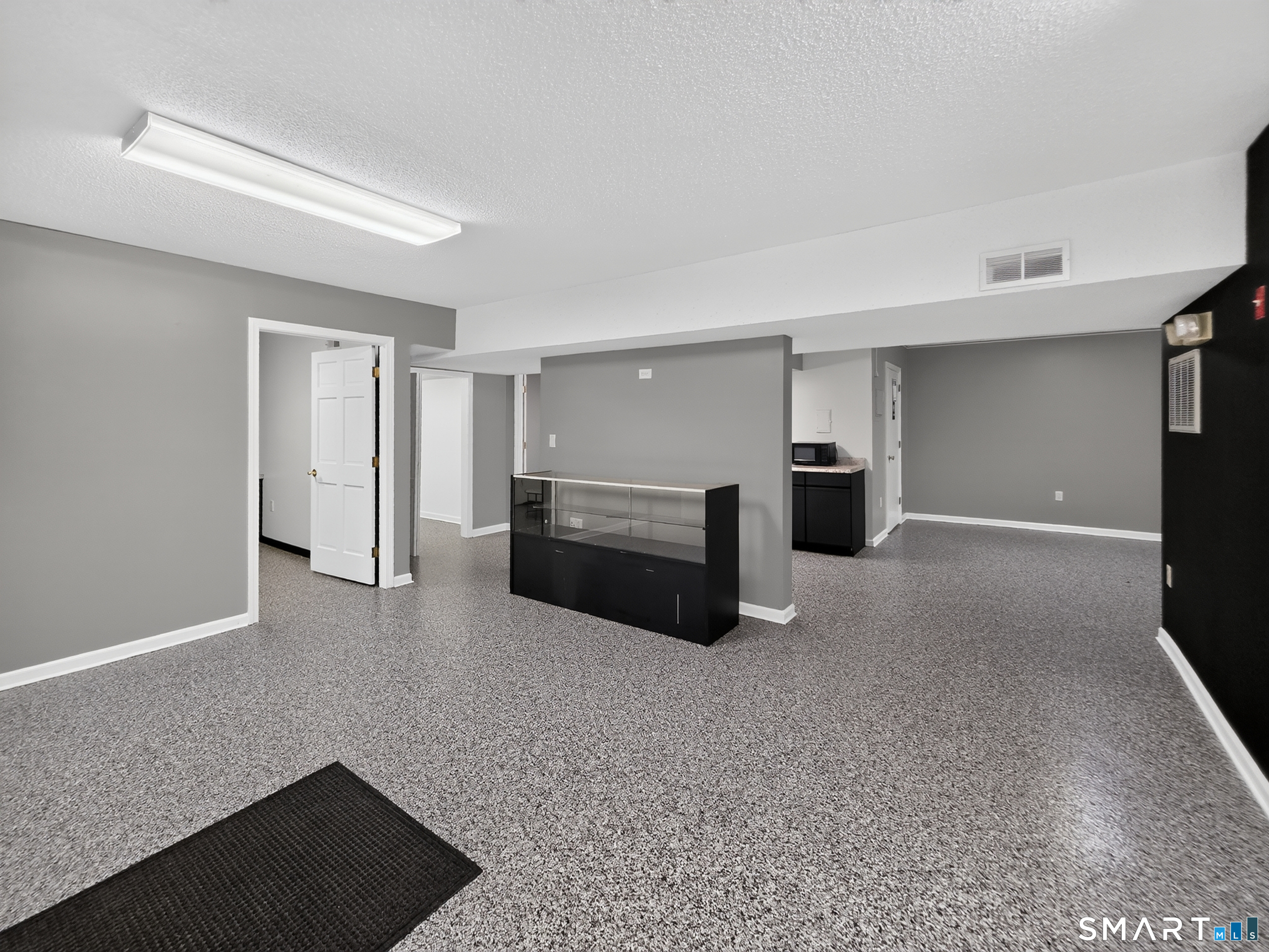 2514 Boston Post Road Guilford CT 06437