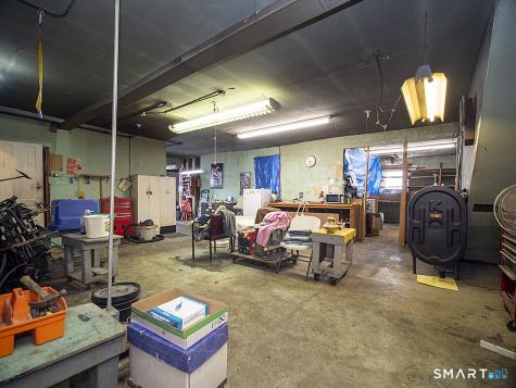 1052 Dixwell Avenue Hamden CT 06514