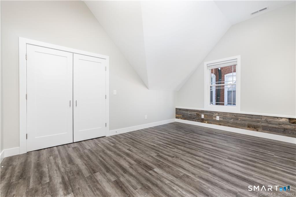 202 Park Road West Hartford CT 06119
