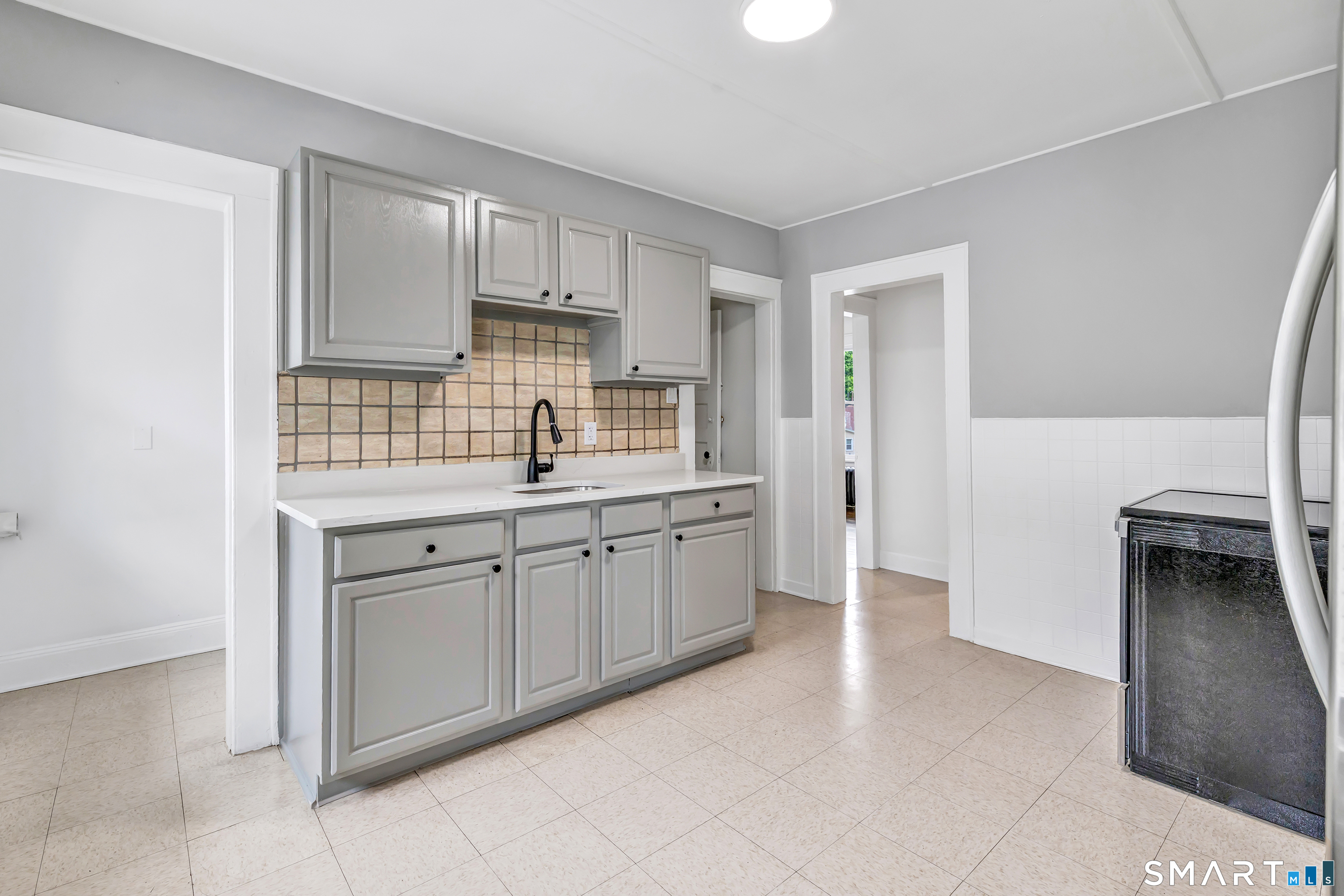 3193 Main Street Bridgeport CT 06606