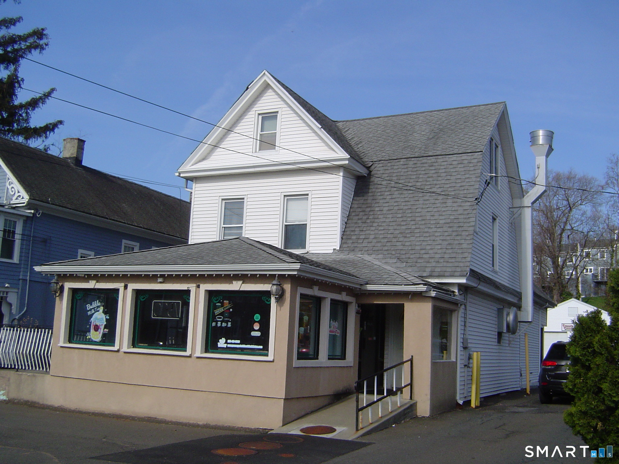 2472 Whitney Avenue Hamden CT 06518