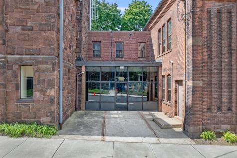 136 East Main Street Meriden CT 06450