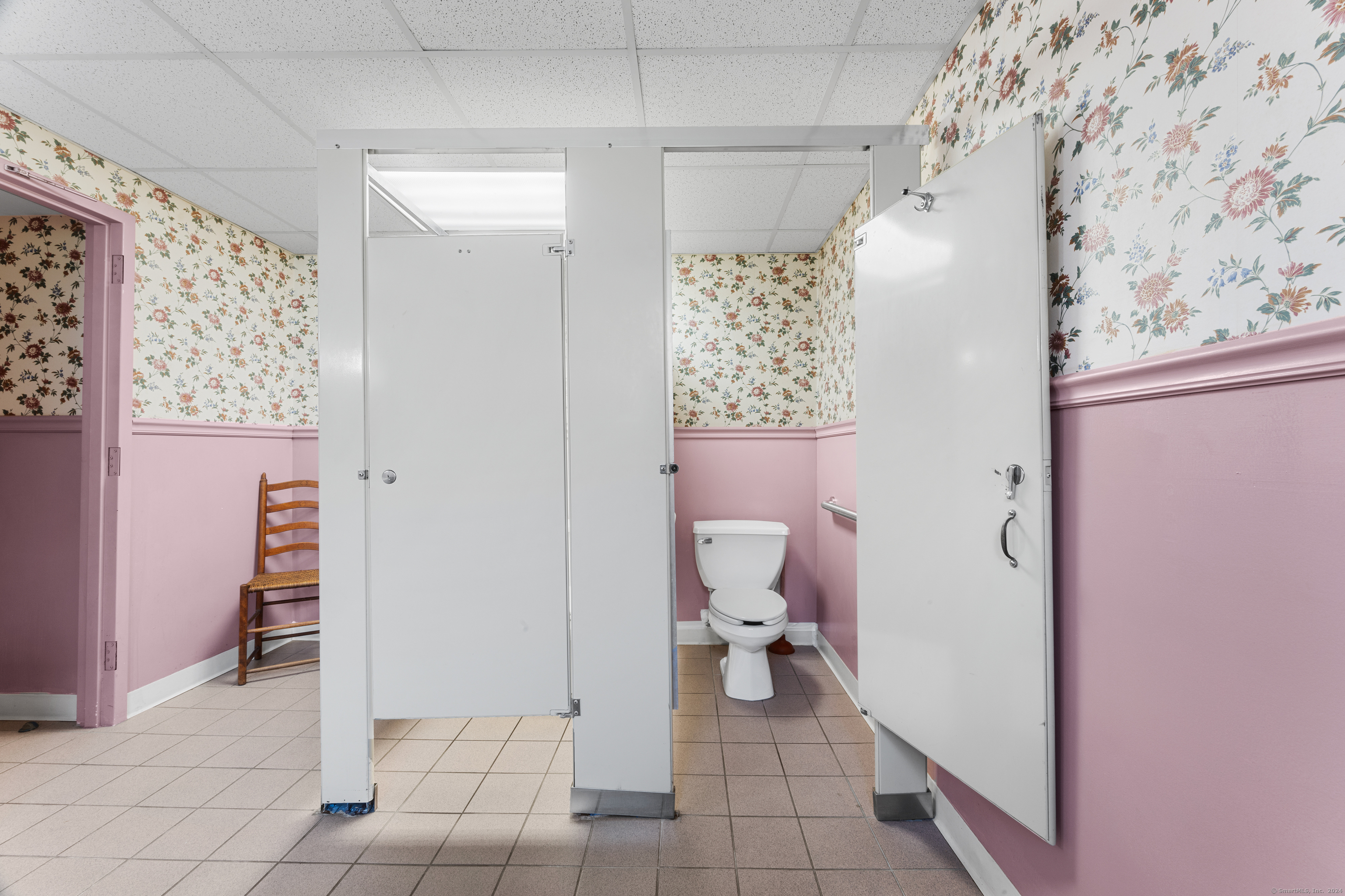 136 East Main Street Meriden CT 06450