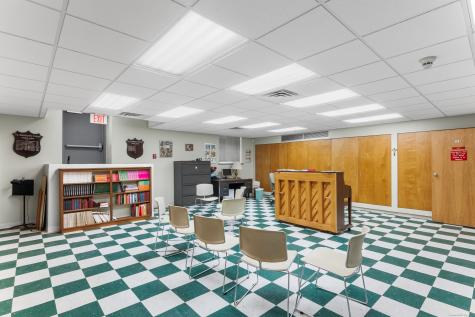 136 East Main Street Meriden CT 06450