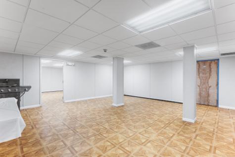 136 East Main Street Meriden CT 06450