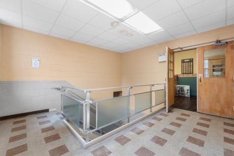 136 East Main Street Meriden CT 06450