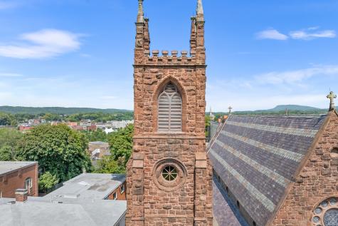 136 East Main Street Meriden CT 06450