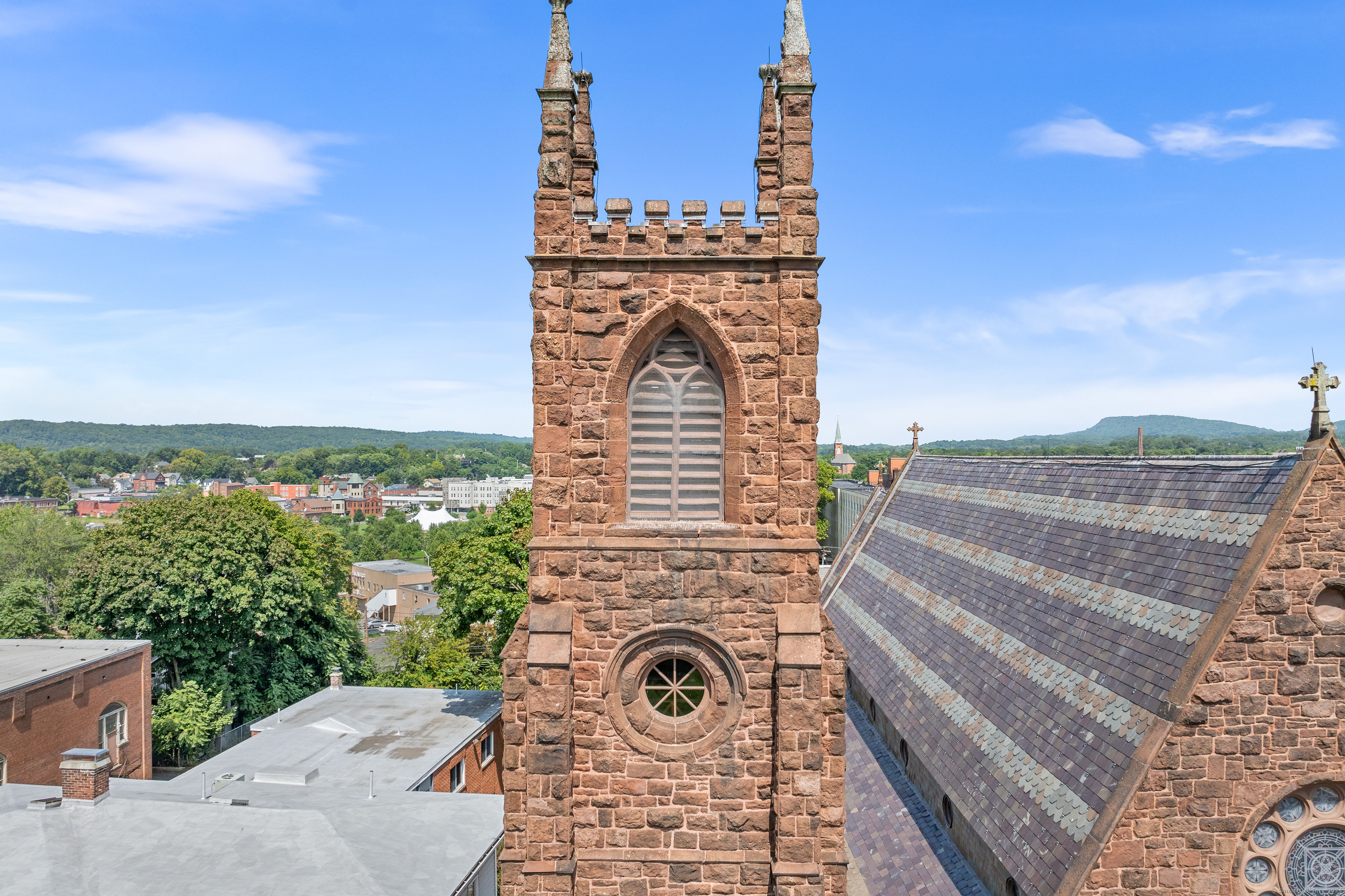 136 East Main Street Meriden CT 06450