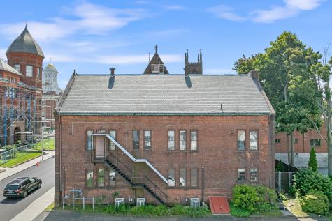 136 East Main Street Meriden CT 06450