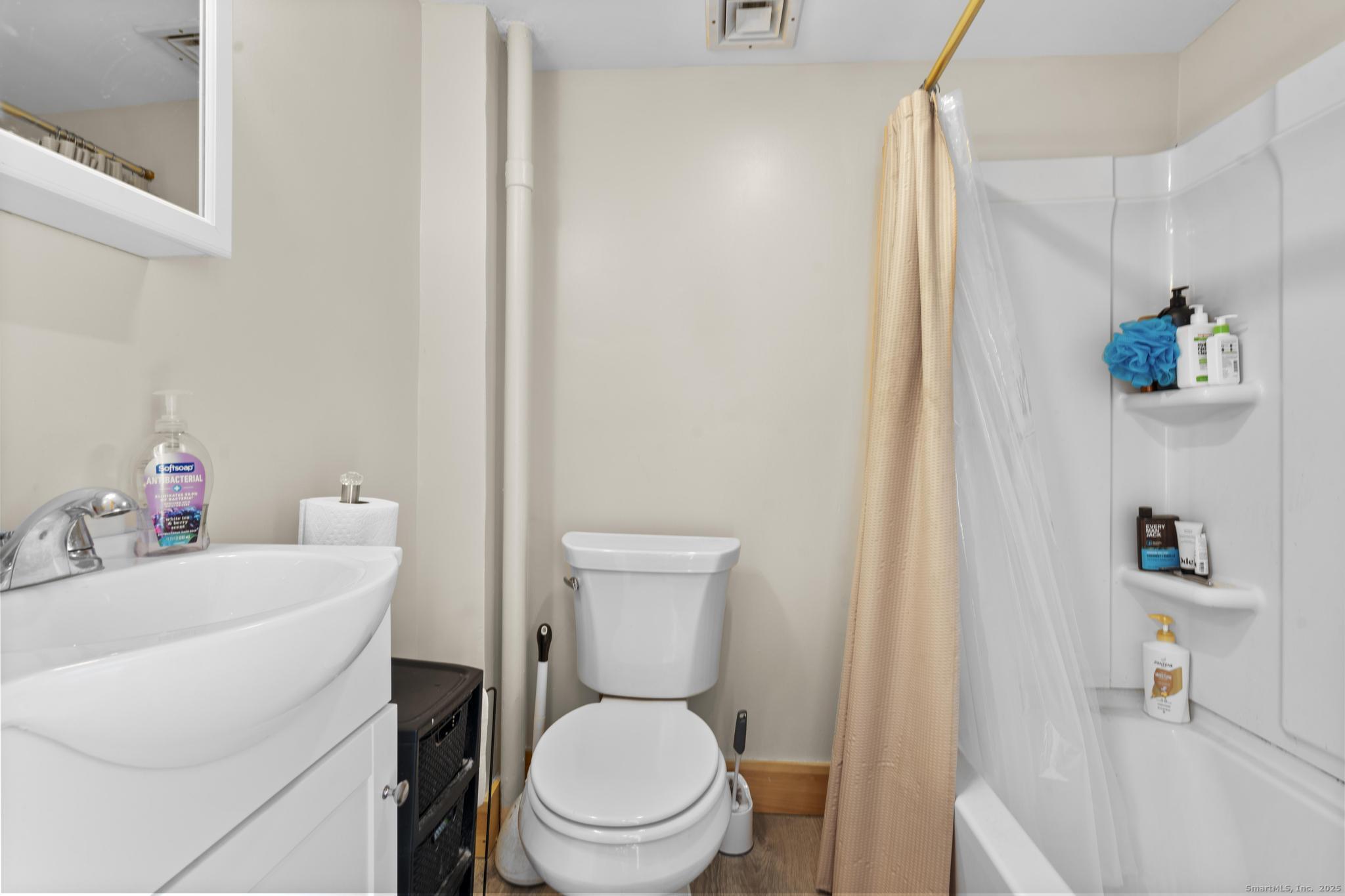 170 Main Street Deep River CT 06417