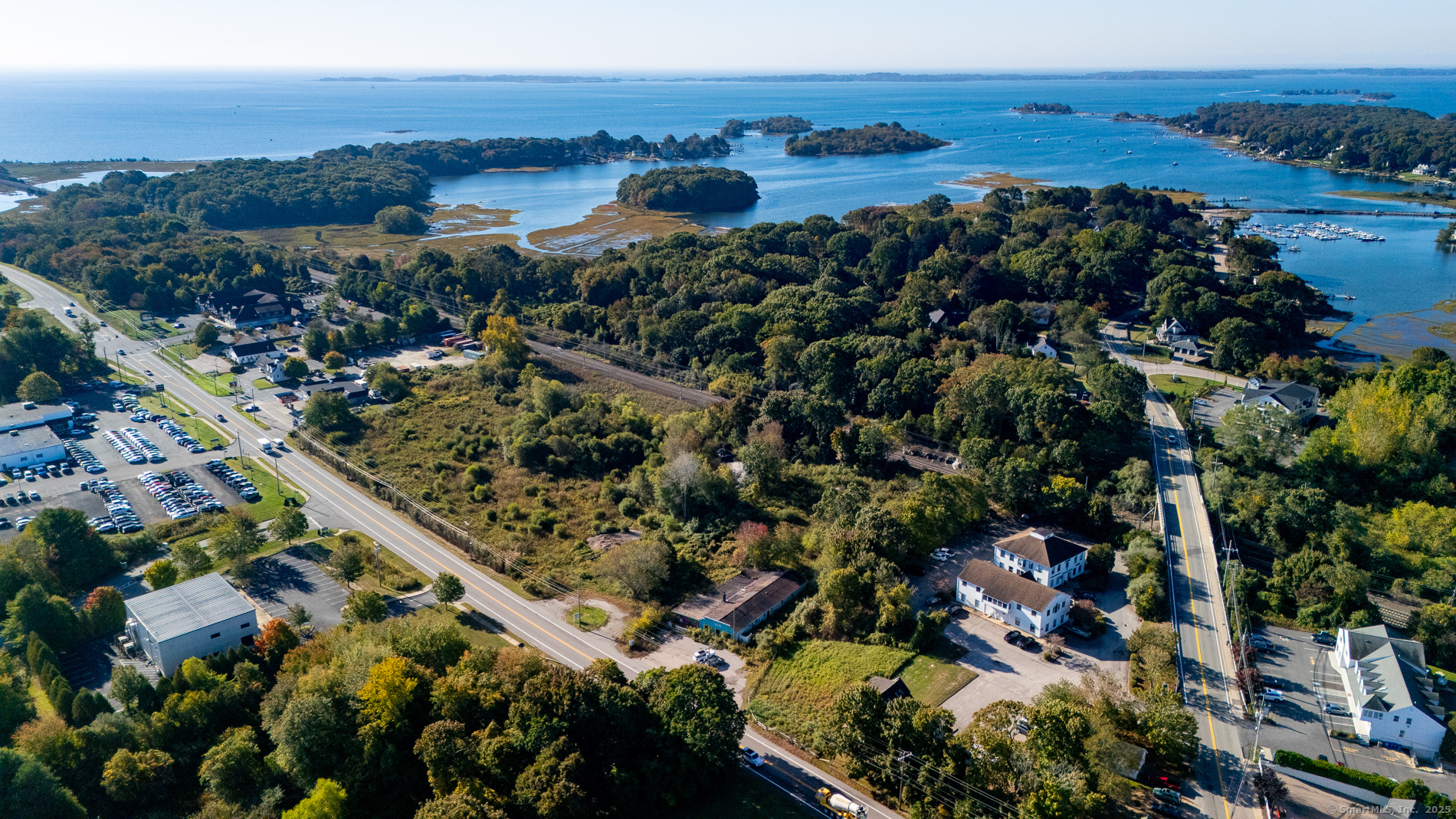 16 Stonington Road Stonington CT 06379