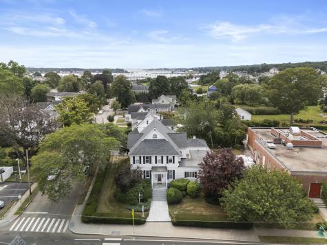 32 East Main Street Stonington CT 06355