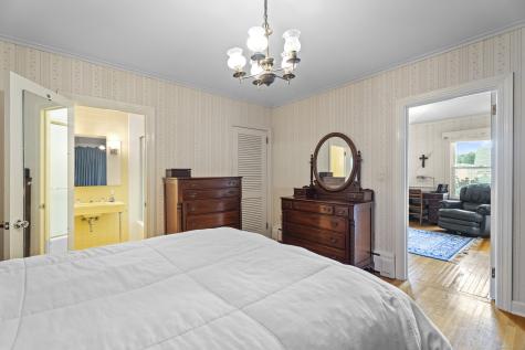 32 East Main Street Stonington CT 06355