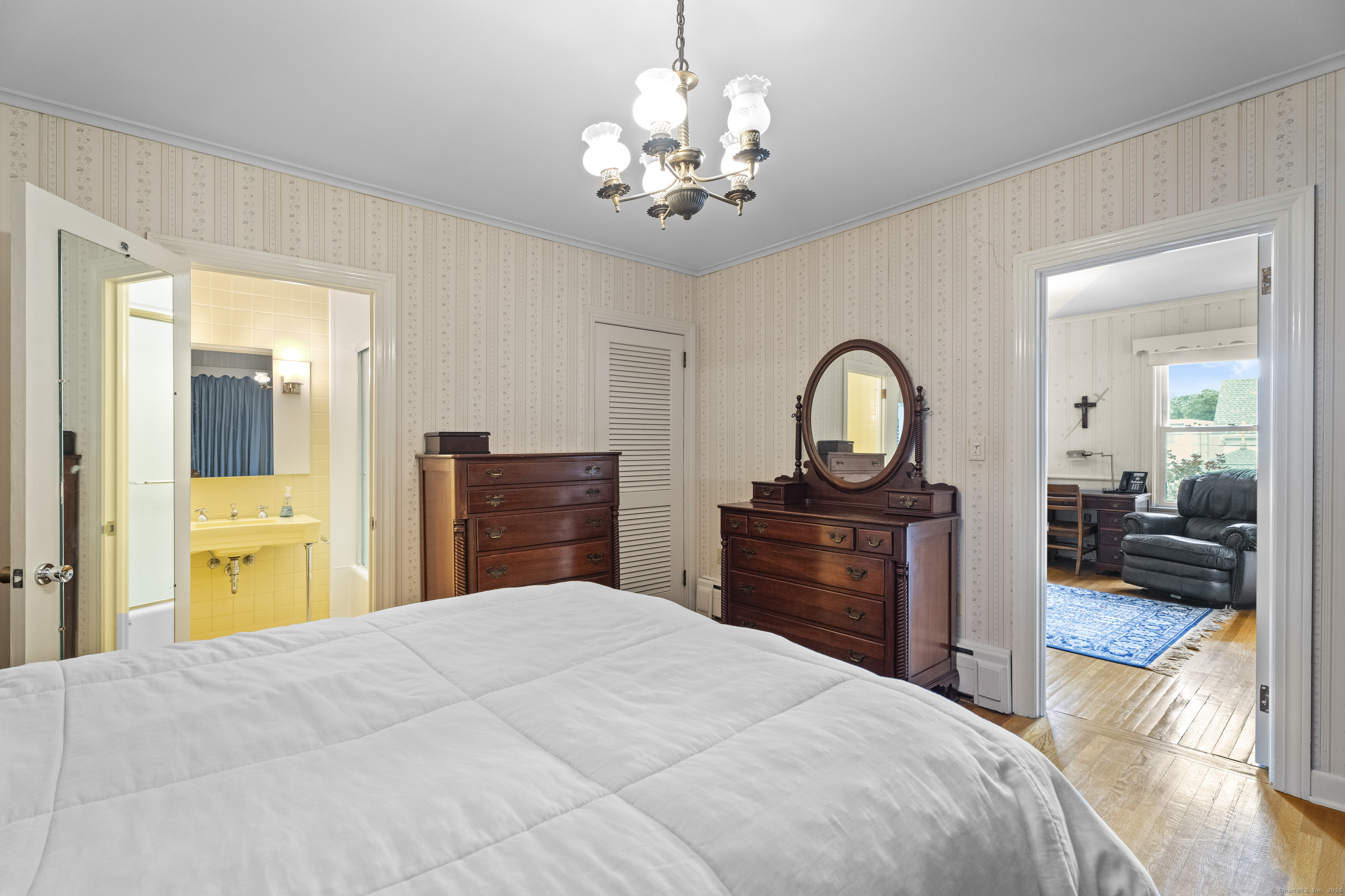 32 East Main Street Stonington CT 06355