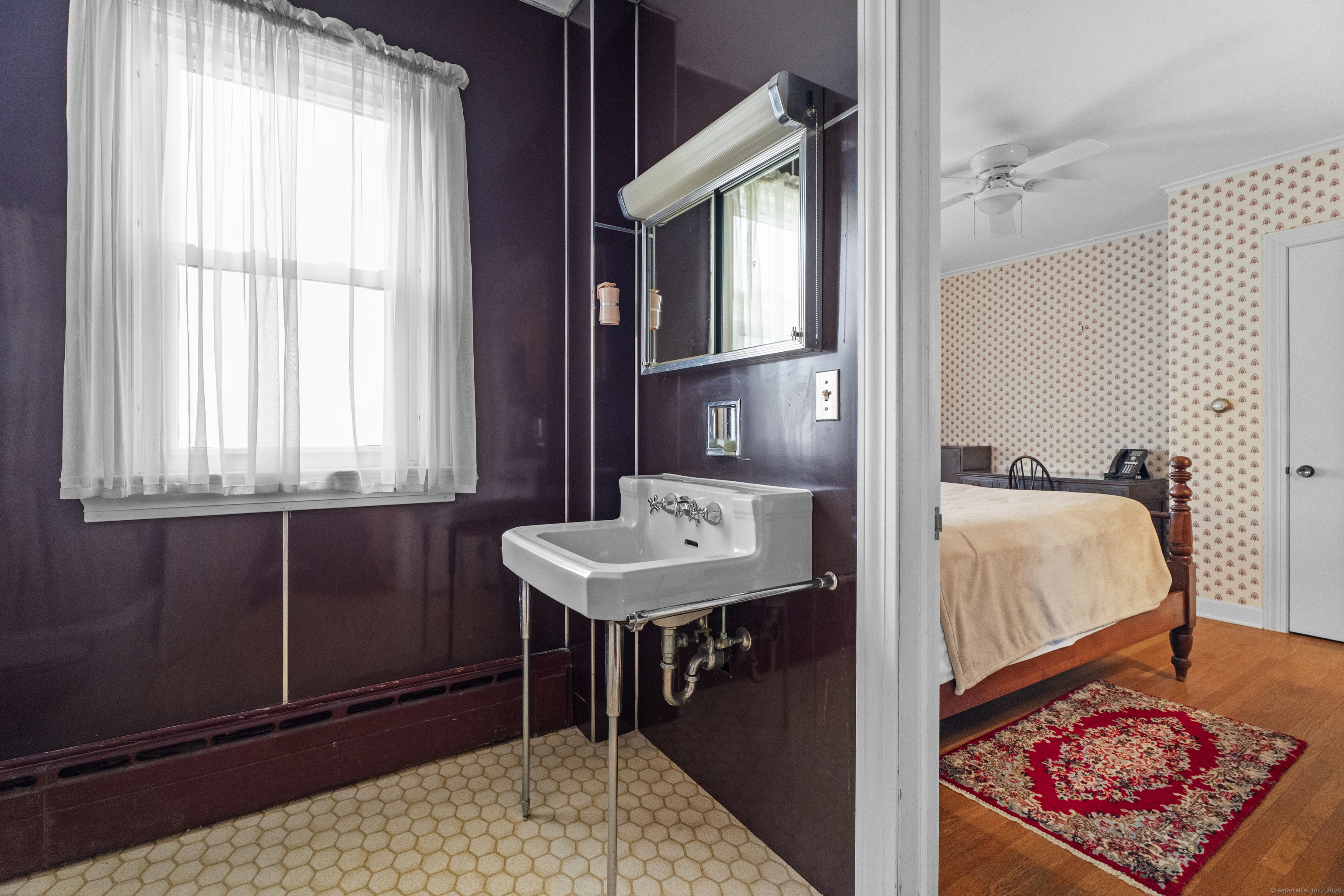 32 East Main Street Stonington CT 06355