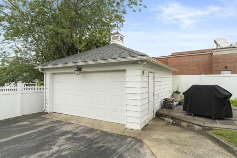 32 East Main Street Stonington CT 06355